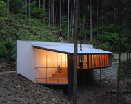 沢のステーション　外観